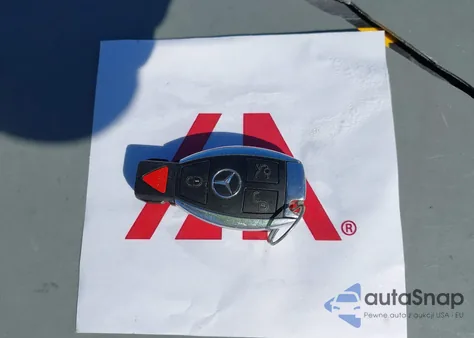 2018 Mercedes-Benz C 300 4Matic из США, поврежденный, VIN WDDWF4KB8JR403015